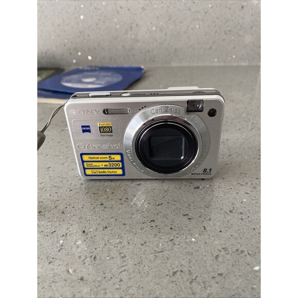 Sony Cybershot DSC-W150 Digital Camera 8.1 W/ Memory Stick & Battery/Charger - Picture 2 of 8